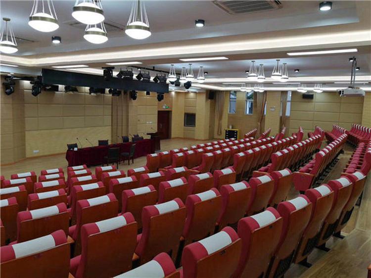 黑龍江大慶學(xué)校多功能報(bào)告廳軟包吸音板聲學(xué)工程